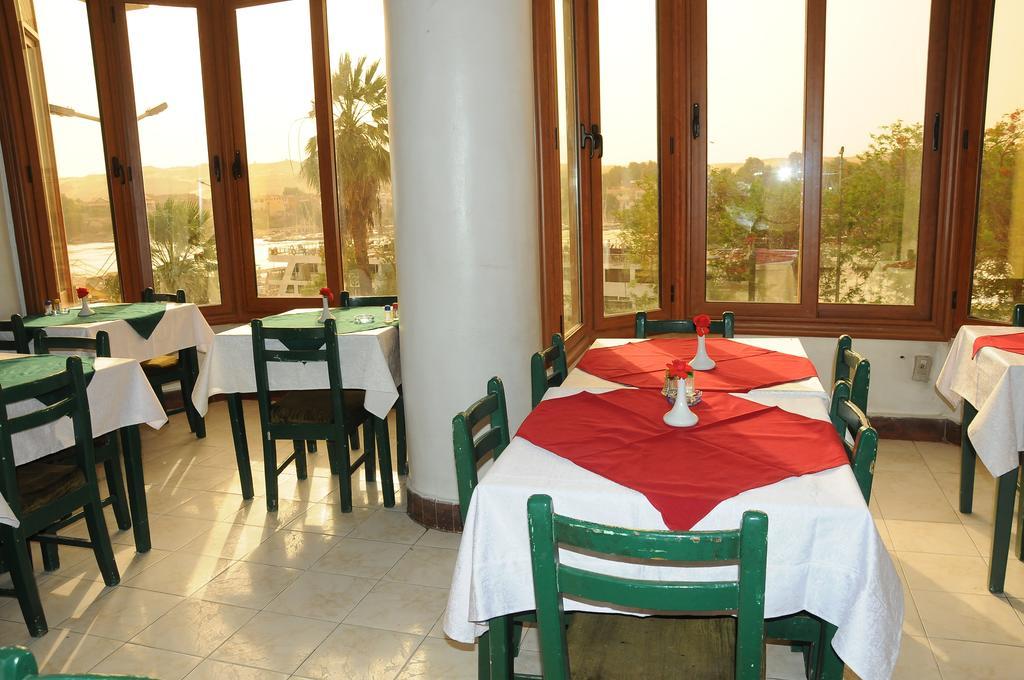 Nile Hotel Asuán Exterior foto